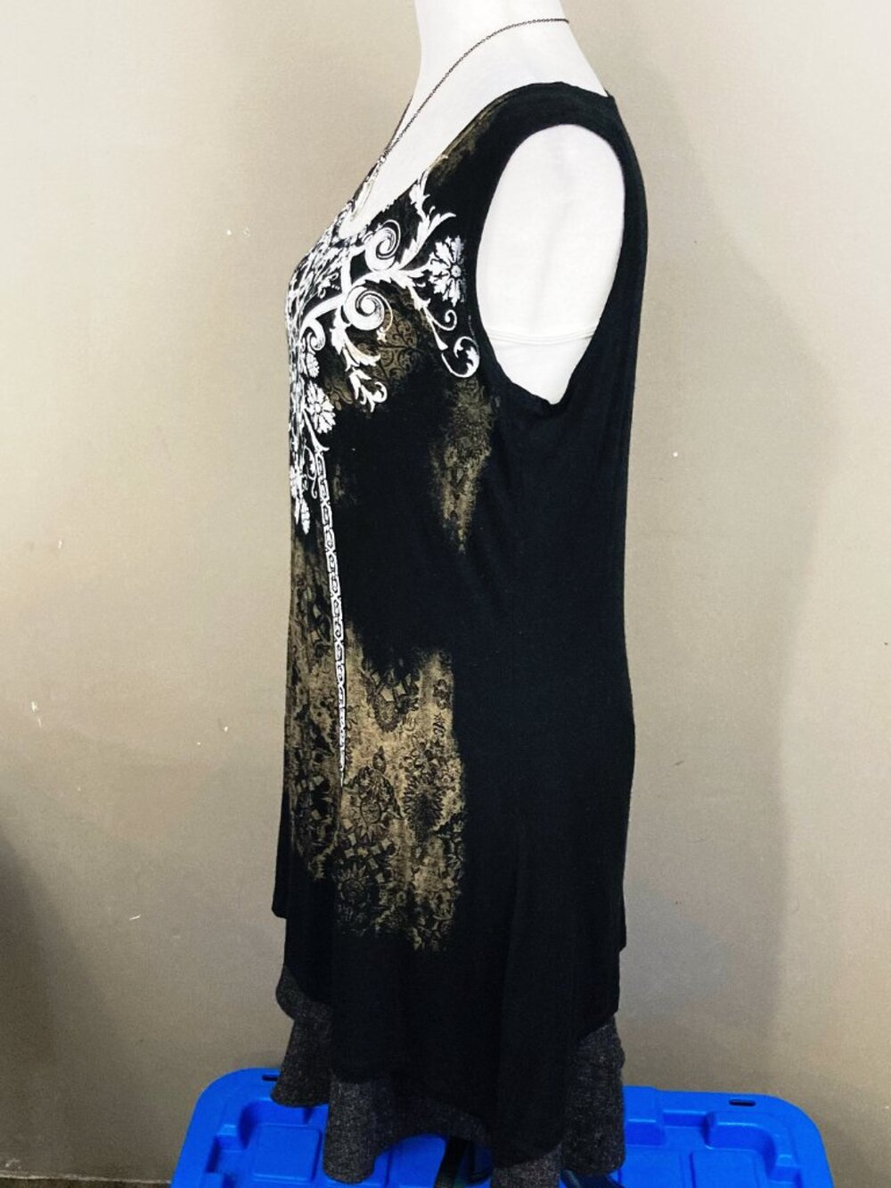 INITIATIVES Long black gold brown handkerchief hem ornate floral tank top MEDIUM - Picture 7 of 15